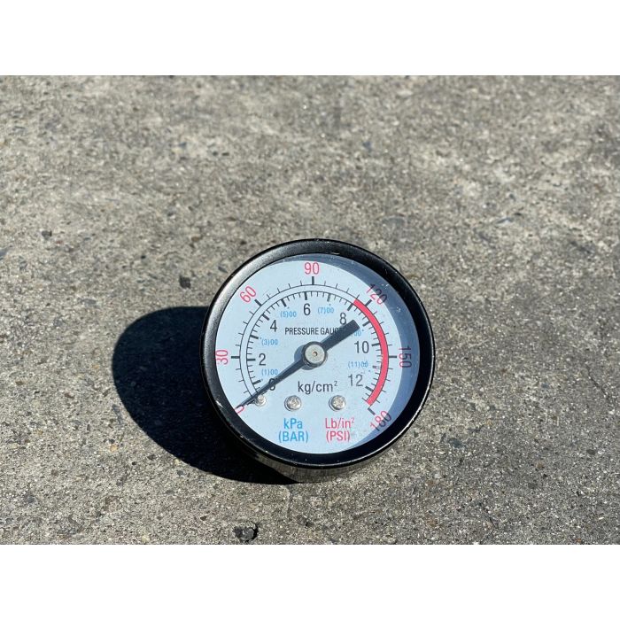 เกจ์บอกแรงดันลม 12 บาร์/180PSI ออกหลัง รุ่น 100L