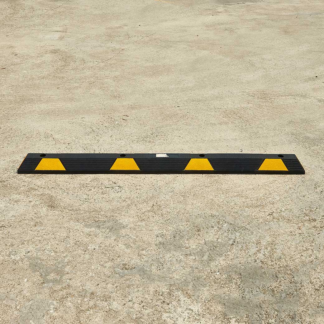 ยางกั้นล้อรถยนต์